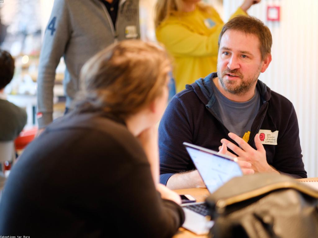 ឧបករណ៍ស្លុតសម្រាប់ការច្នៃប្រឌិតនិងការអភិវឌ្ឍ