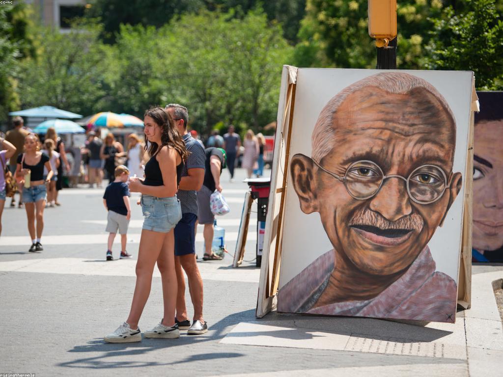 ការប្រៀបធៀបនៃវប្បធម៌ខ្មែរ និងវប្បធម៌អន្តរជាតិ