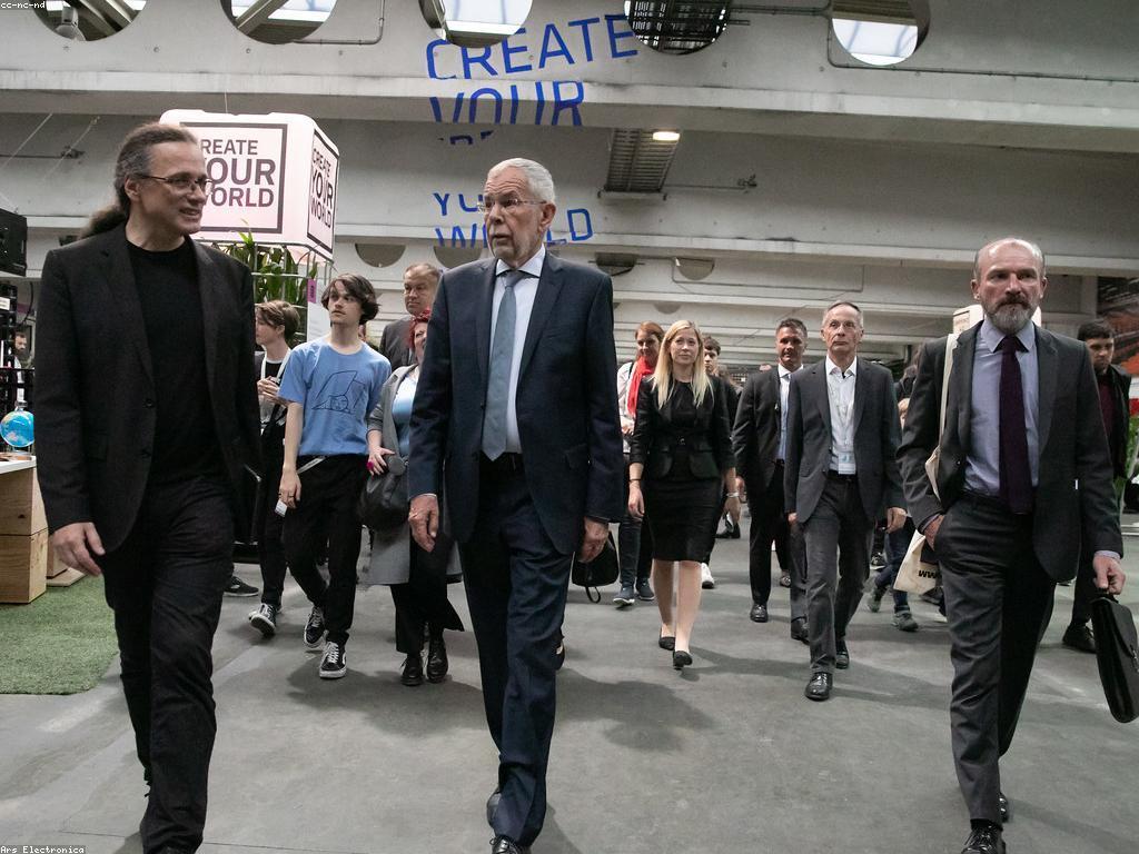 ការប្រៀបធៀប នៃវប្បធម៌ ក្នុងសង្គមខ្មែរ